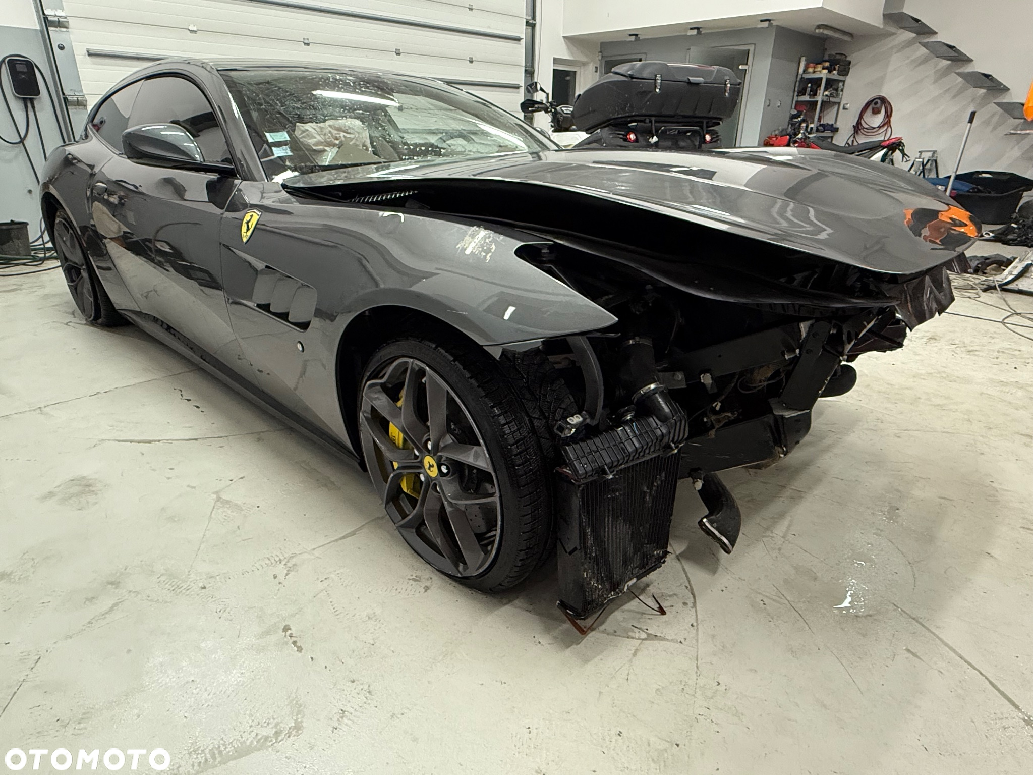Ferrari GTC4Lusso - 5