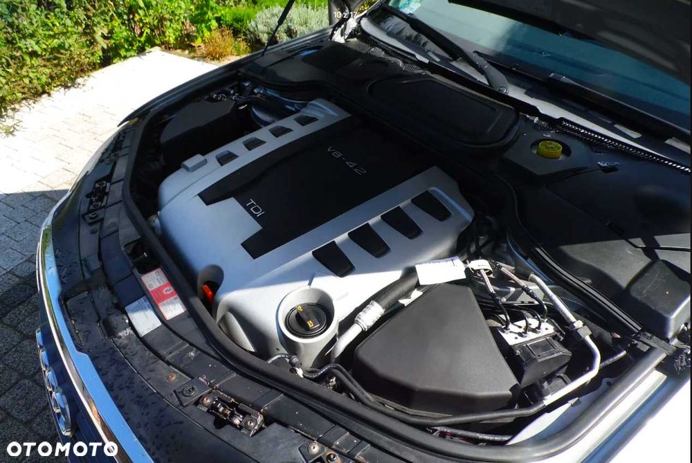 Audi A8 - 5