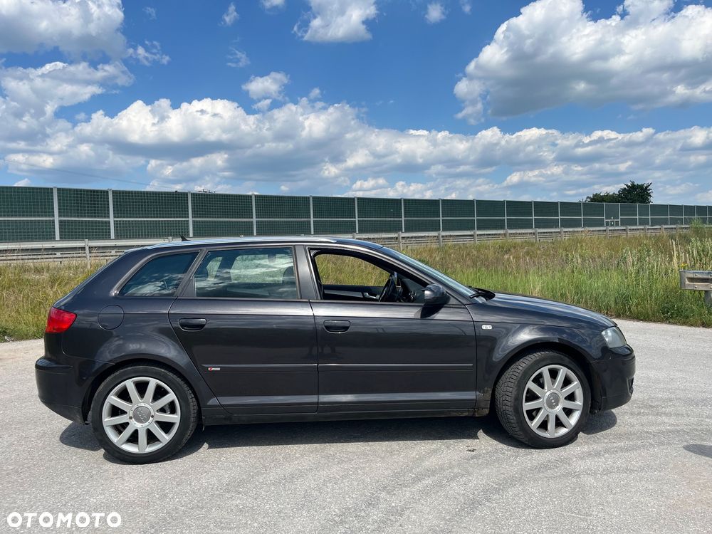 Audi A3 Sportback 2.0 TDI DPF Ambiente - 2