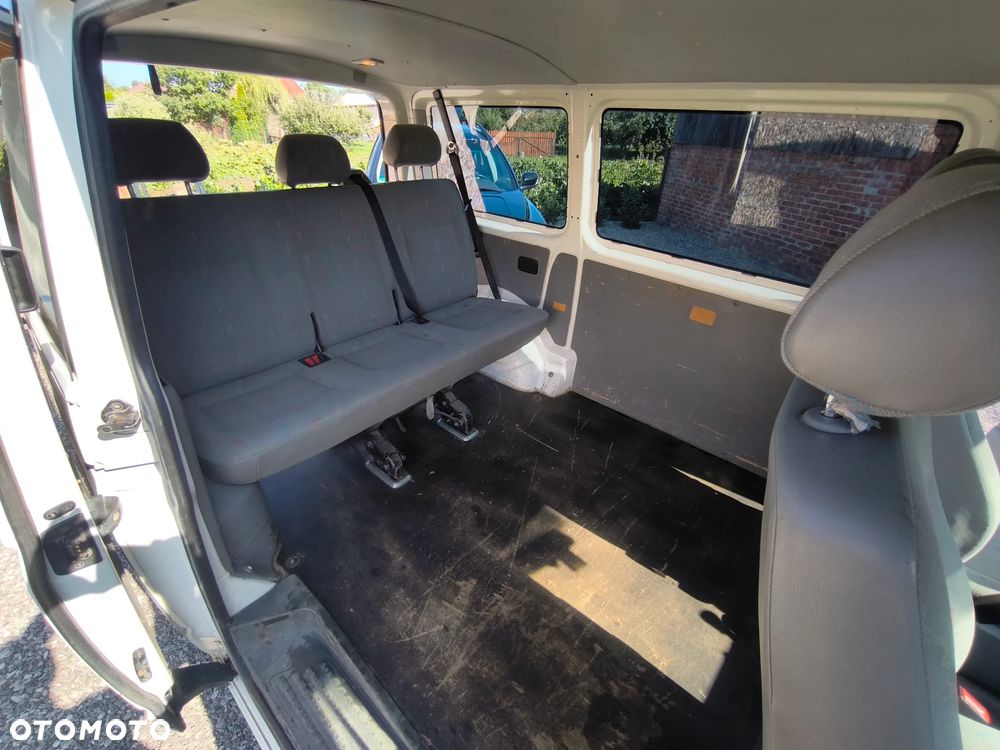 Volkswagen Transporter Shuttle L1 - 8