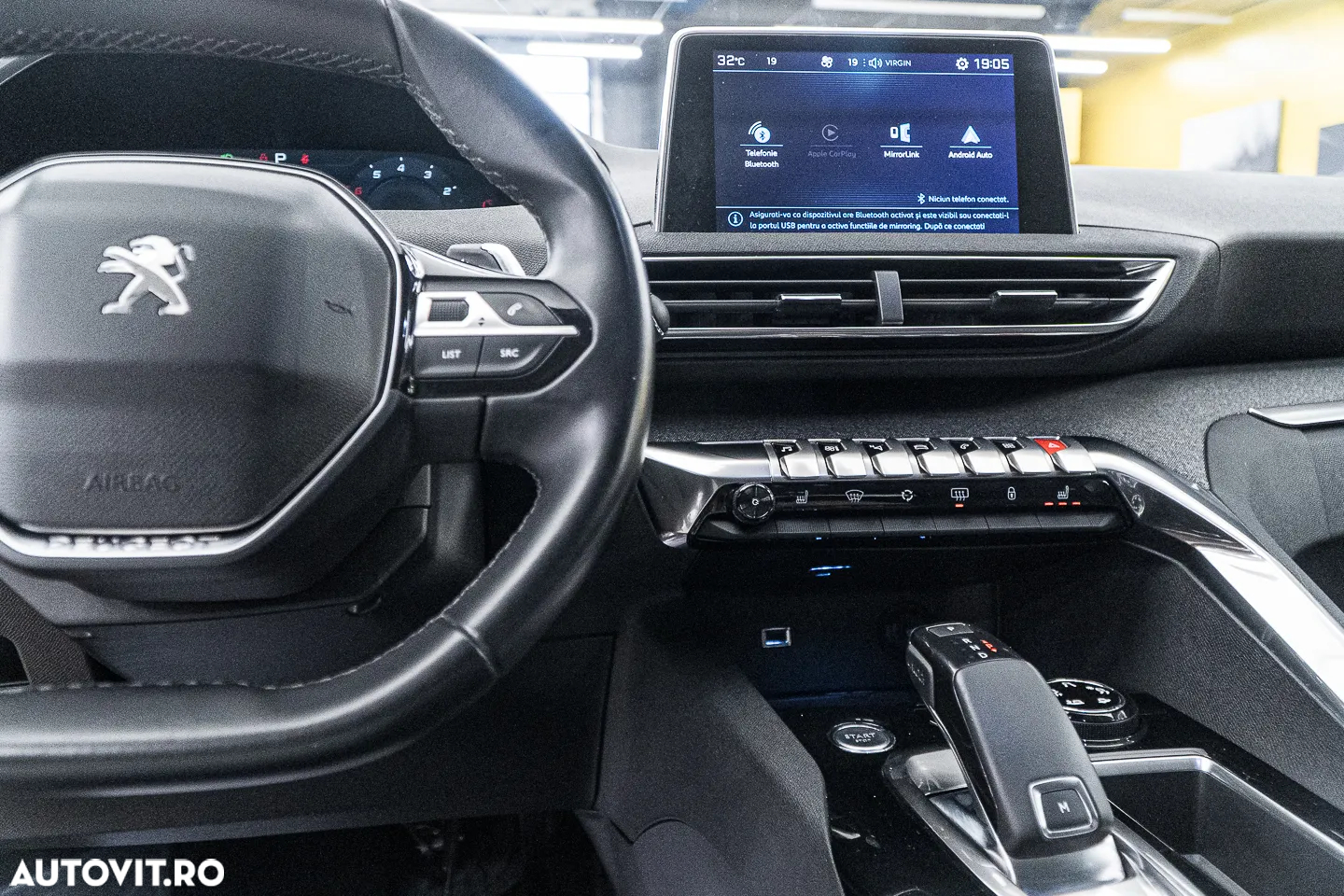 Peugeot 3008 1.2 PureTech Turbo S&S EAT6 Allure - 24