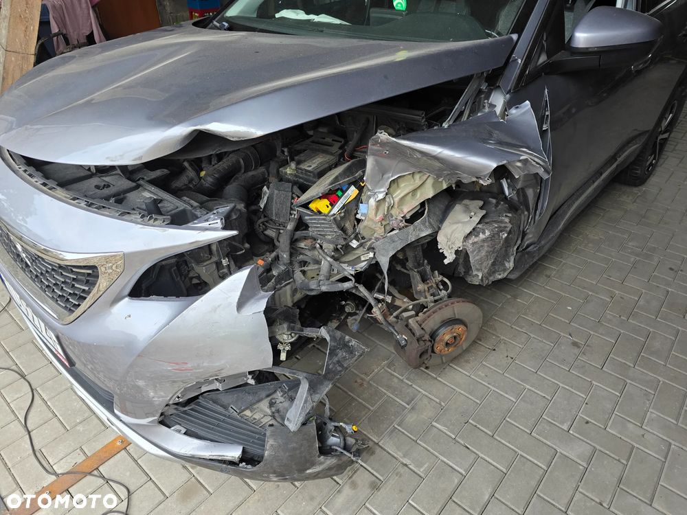 Peugeot 3008 1.5 BlueHDi Allure S&S EAT8 - 9