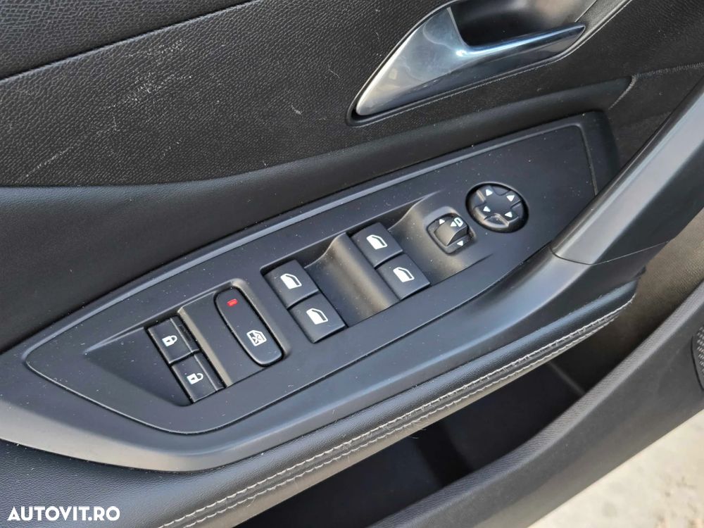 Peugeot 308 SW BlueHDi 130 EAT8 Allure - 18