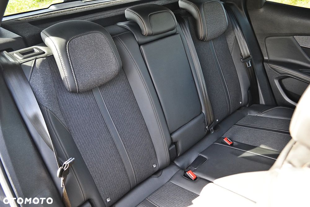 Peugeot 3008 1.5 BlueHDi GT S&S EAT8 - 19