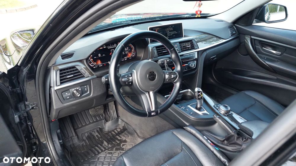 BMW Seria 3 328i xDrive Sport-Aut Luxury Line - 23