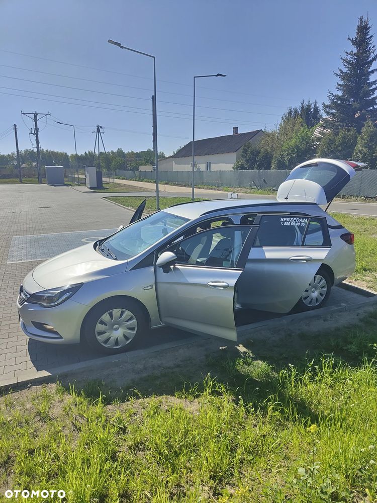 Opel Astra 1.6 CDTI Dynamic S&S - 32