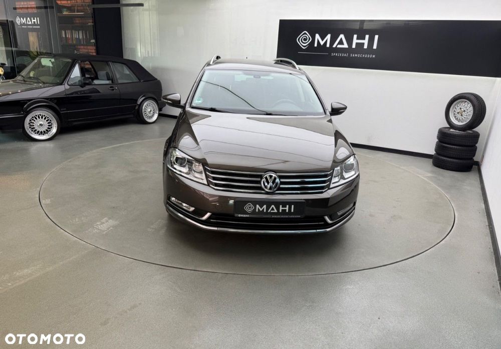 Volkswagen Passat - 4