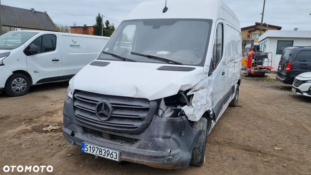 Mercedes-Benz Sprinter - 19