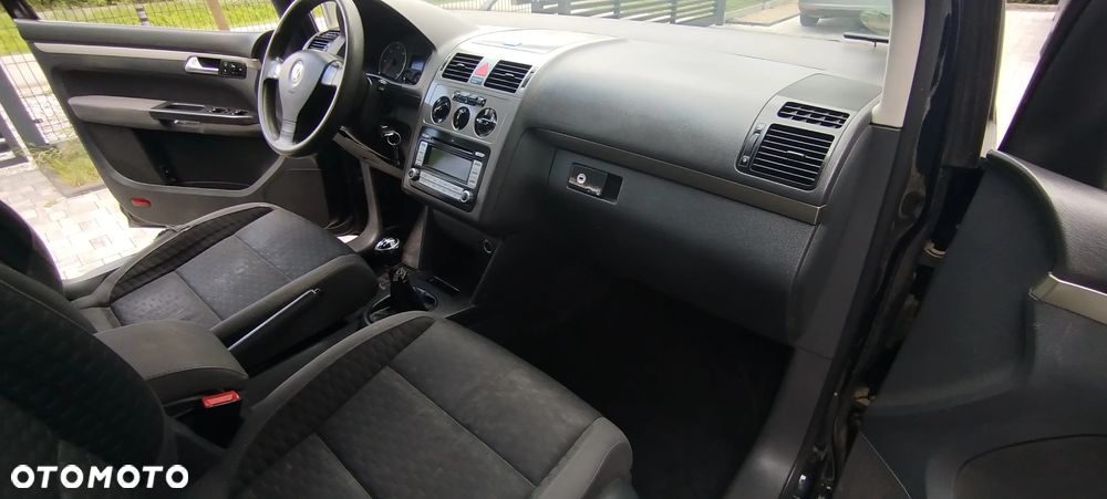 Volkswagen Touran 1.9 TDI Conceptline - 31