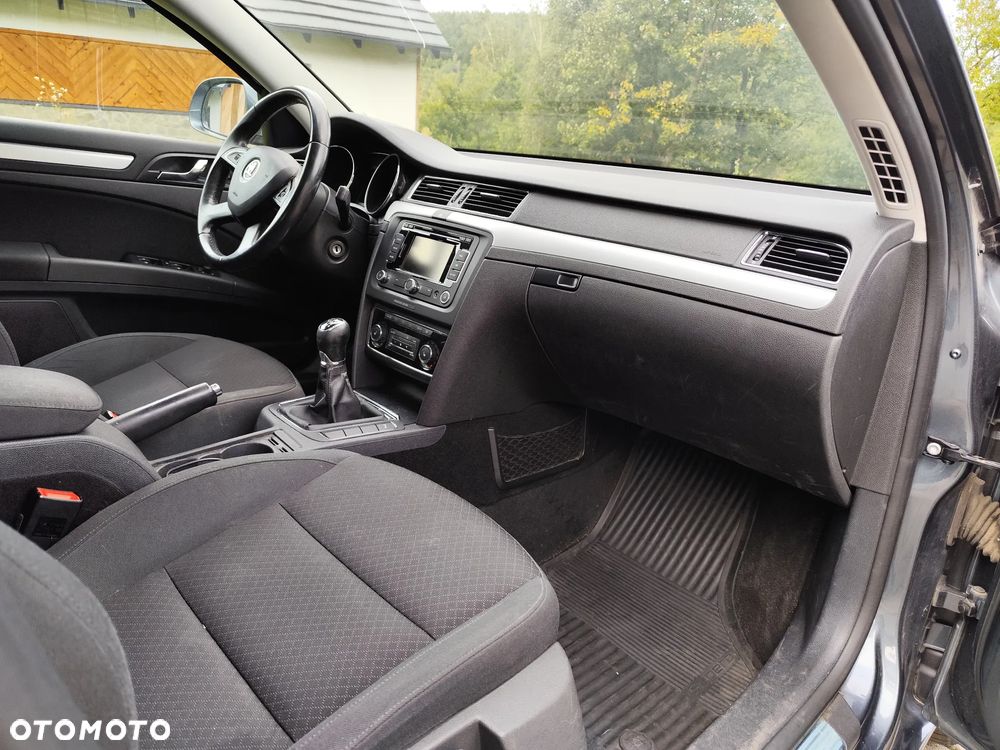 Skoda Superb 2.0 TDI Ambition - 4
