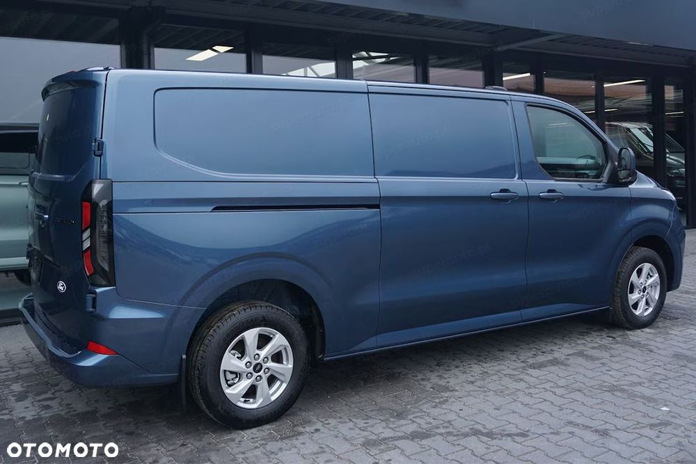 Ford Transit Custom 320 L2H1 Limited 2.0 150KM - 4