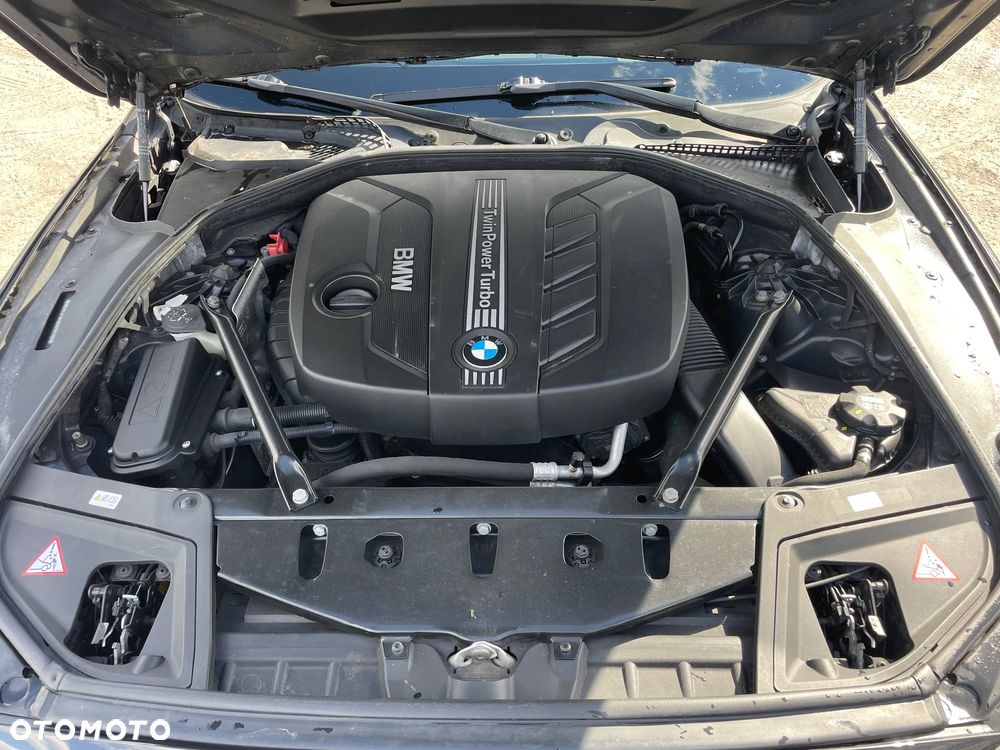 BMW Seria 5 525d Luxury Line - 40