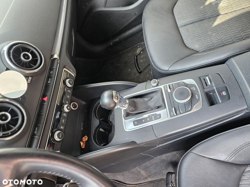 Audi A3 Sportback 2.0 TDI S tronic S line Sportpaket - 7