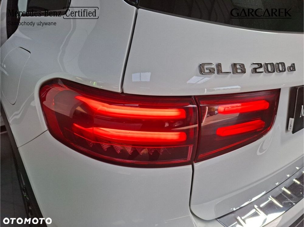 Mercedes-Benz GLB - 16