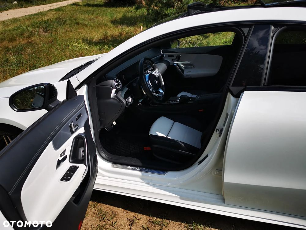 Mercedes-Benz CLA 250 4-Matic AMG Line 7G-DCT - 20