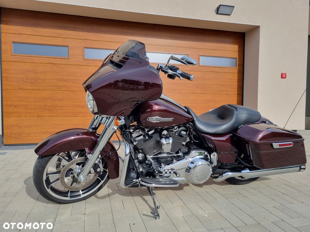 Harley-Davidson Touring Street Glide - 27
