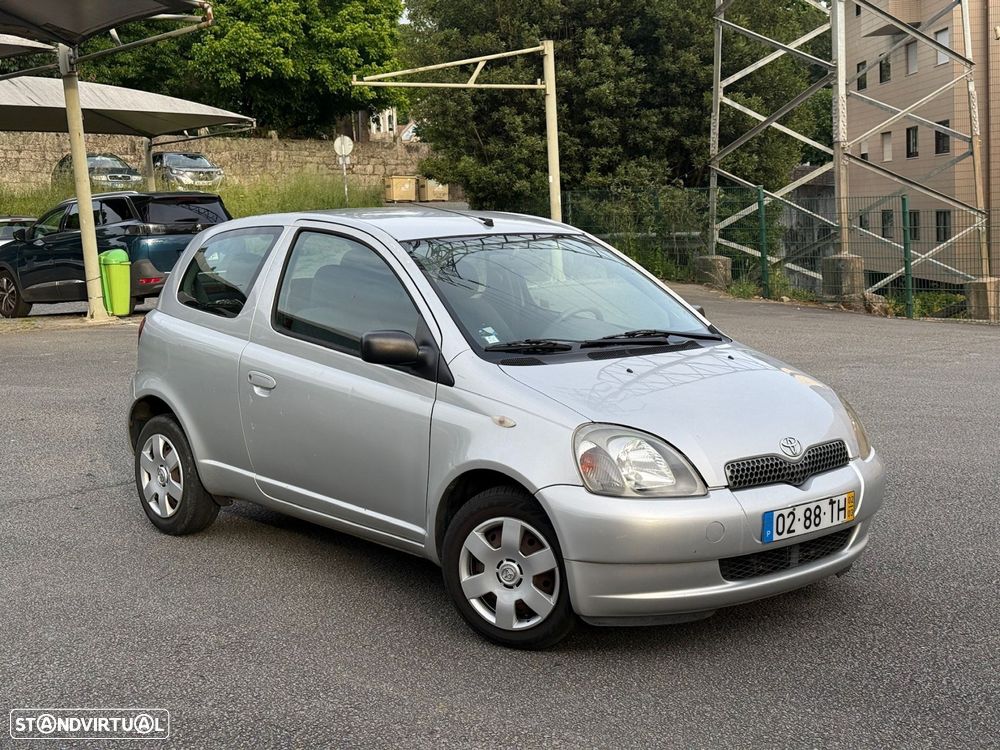Toyota Yaris 1.0 Base C/Radio - 2