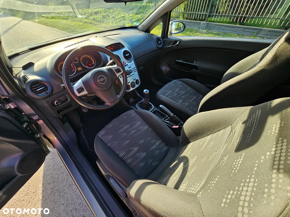 Opel Corsa - 8