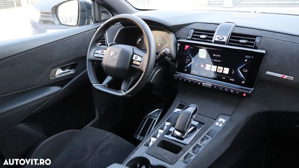 DS Automobiles DS 7 Crossback 1.6 PHeV AWD 300 EAT8 PERFORMANCE LINE + - 21