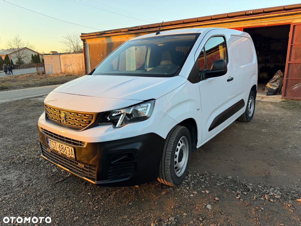 Peugeot Partner K9 - 1