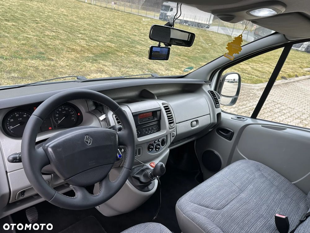 Renault Trafic - 18