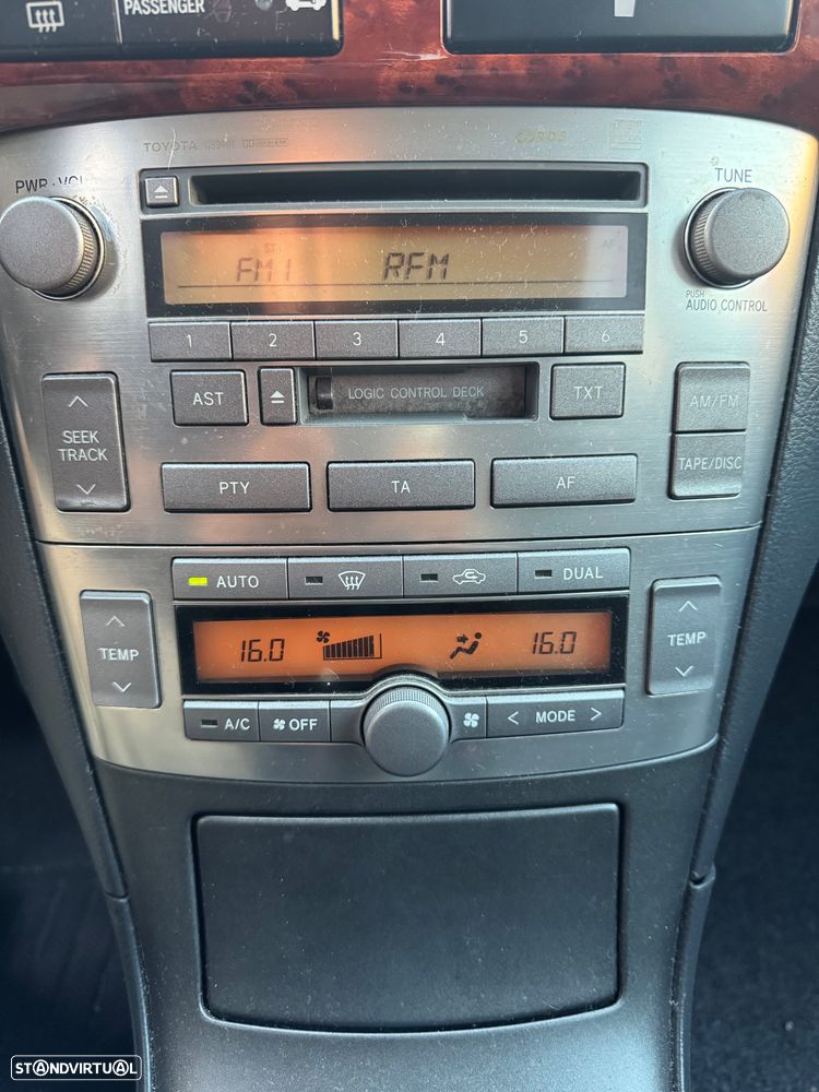 Toyota Avensis SW 2.0 D-4D - 15