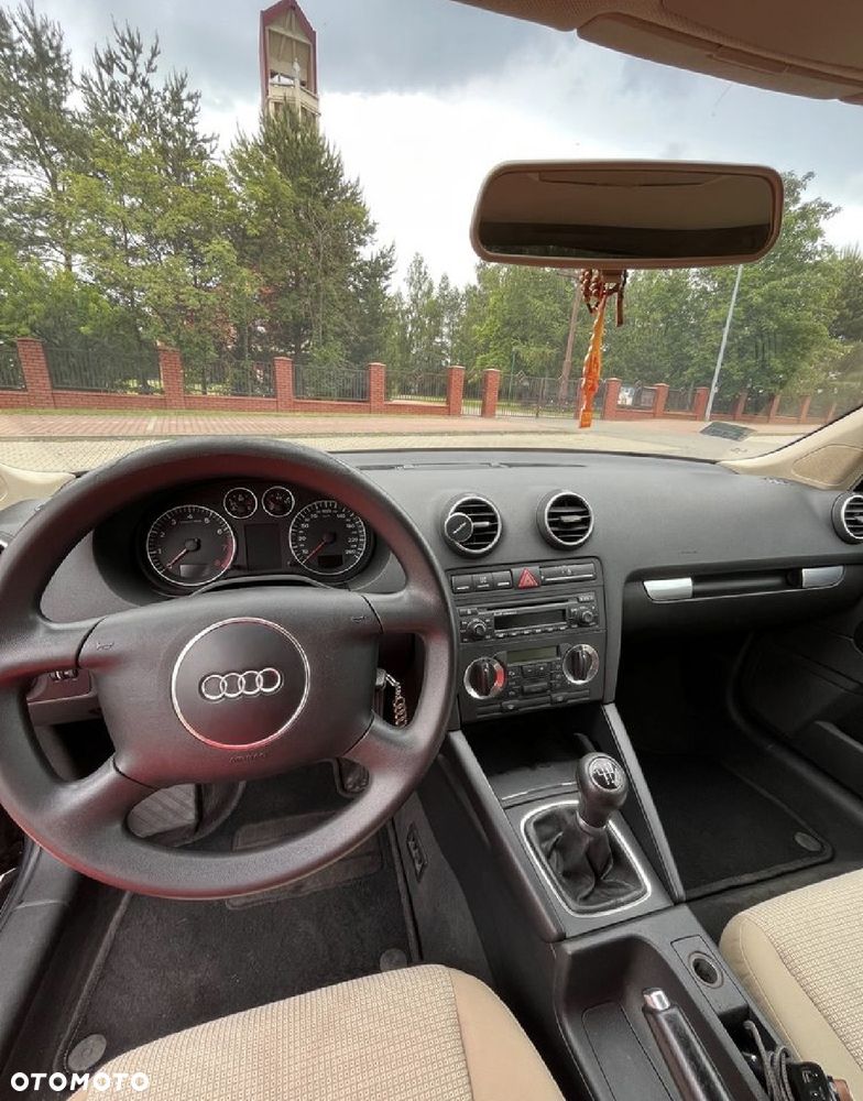 Audi A3 3-drzwiowe 2.0 FSI Ambiente - 8