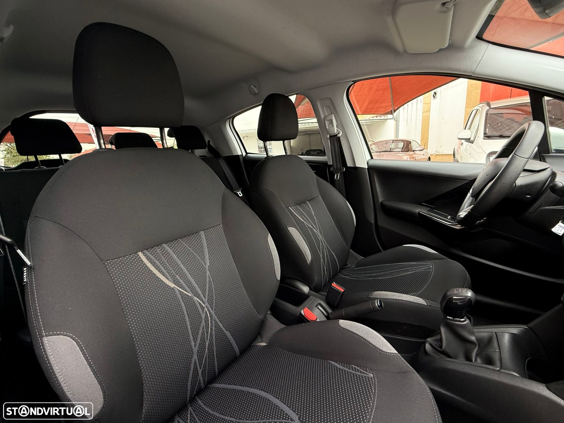 Peugeot 208 1.2 PureTech Style - 7