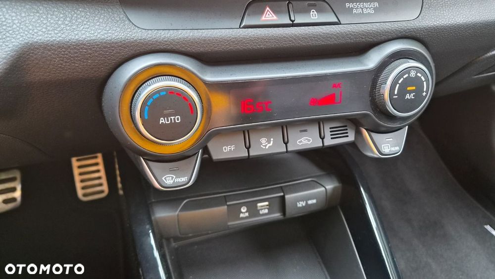 Kia Stonic - 27