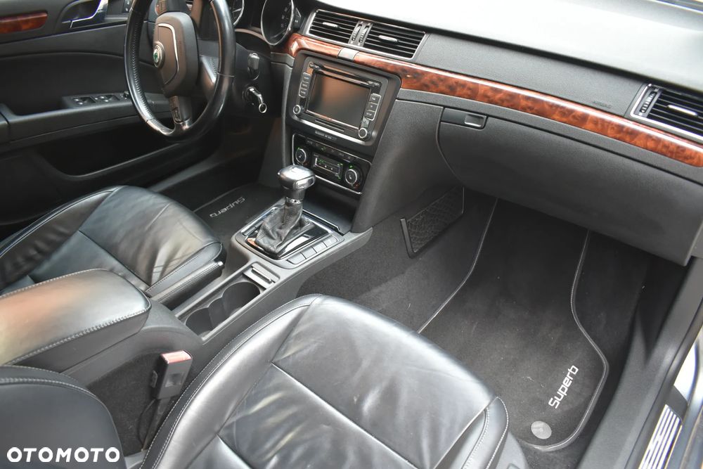 Skoda Superb 3.6 V6 4x4 DSG Elegance - 22