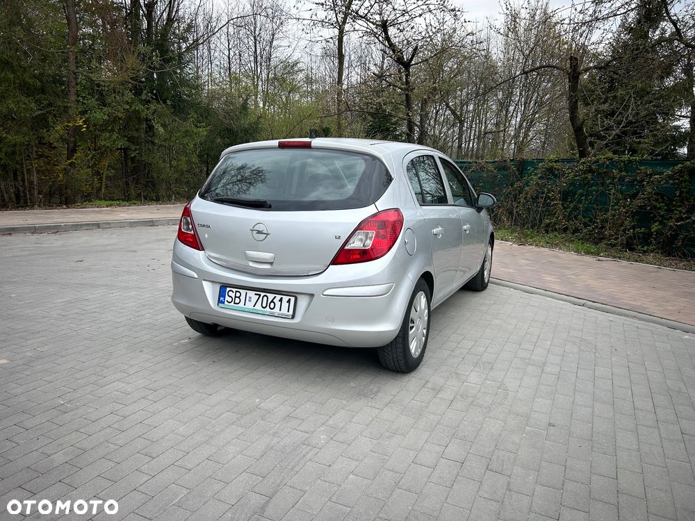 Opel Corsa 1.2 16V Cosmo - 28