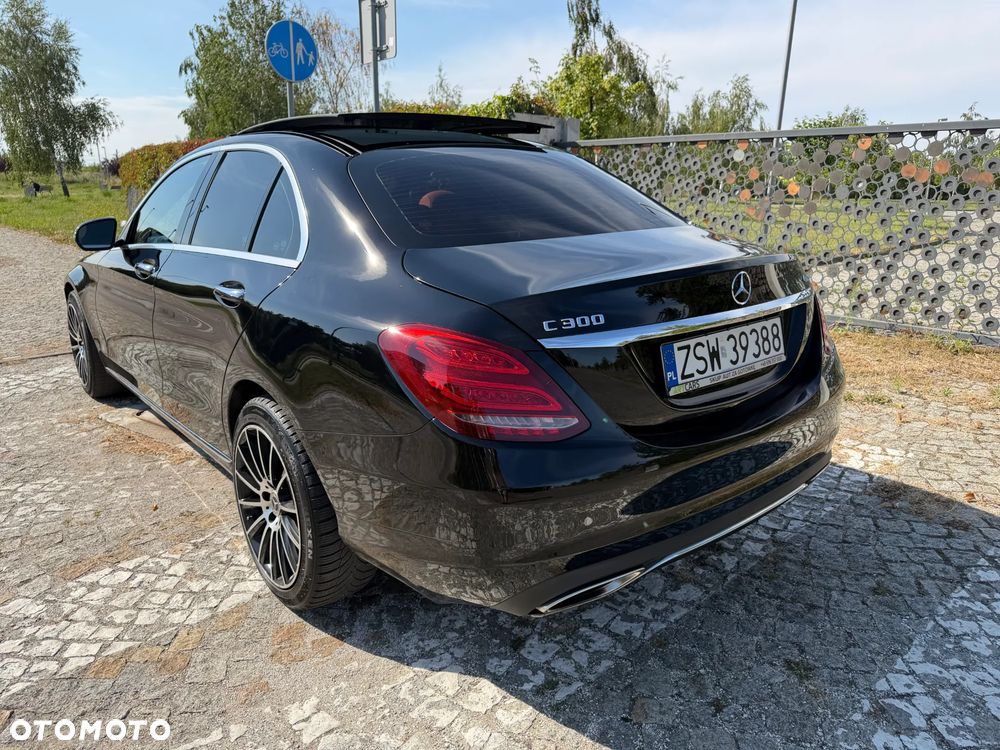 Mercedes-Benz Klasa C 300 9G-TRONIC - 10