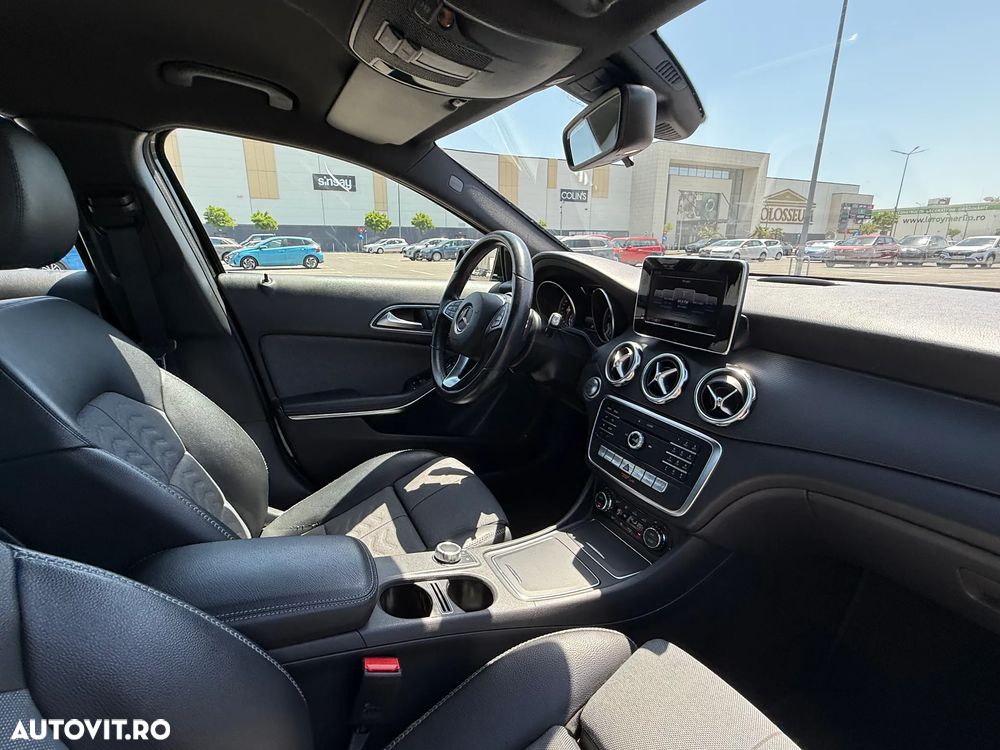 Mercedes-Benz GLA - 24