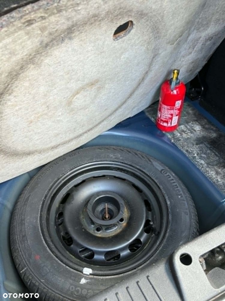 Ford Fiesta - 12
