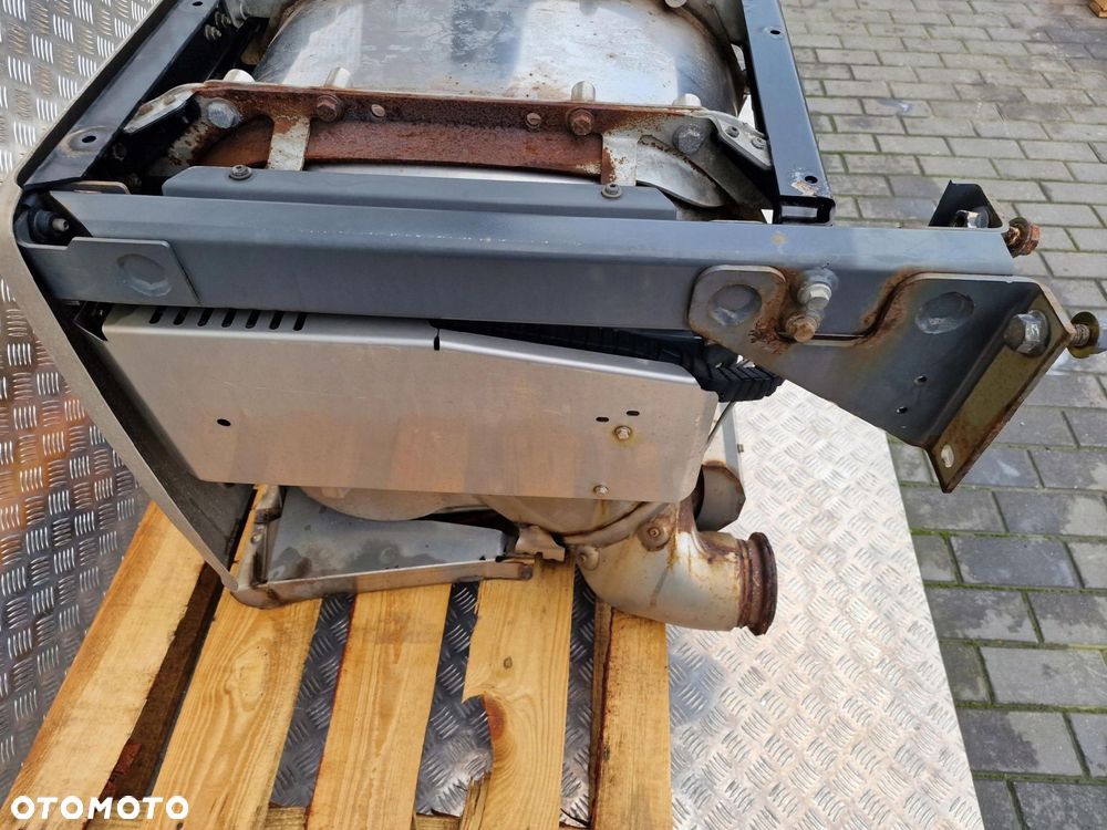 KATALIZATOR DAF XF 106 EURO 6 - 4