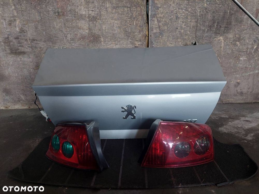 KLAPA BAGAŻNIKA + LAMPY PEUGEOT 407 I SEDAN EZRC ID: 238971 - 1