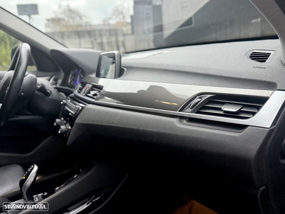 BMW X1 16 d sDrive Auto Line Sport - 26