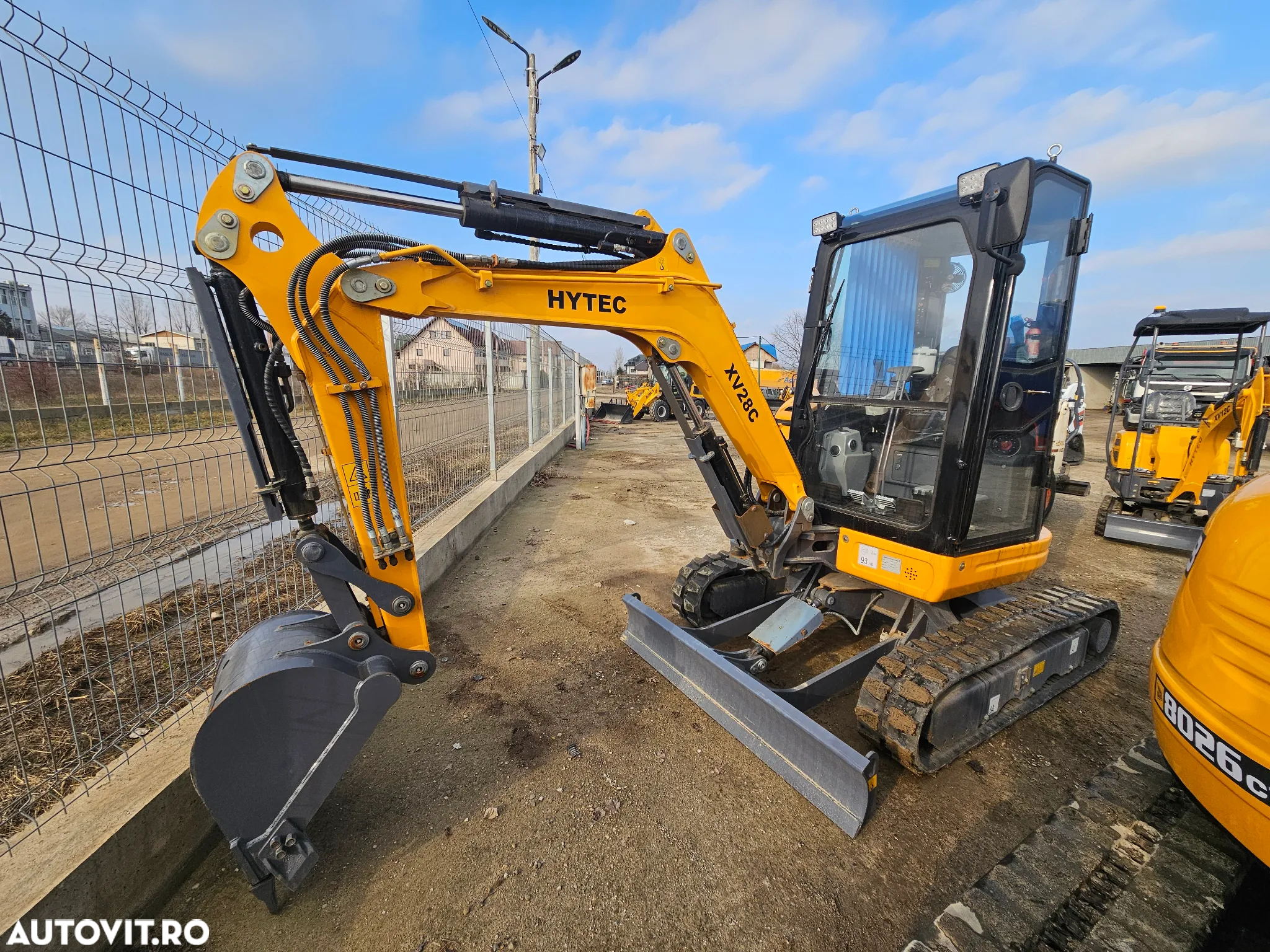 Hitachi Hytec XV28C miniexcavator compact excavator mic senile - 4