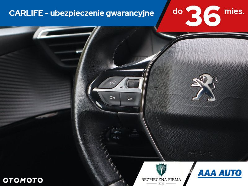 Peugeot 208 - 18
