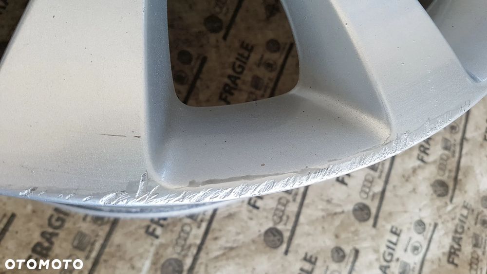 FELGI ALU ORYGINAŁ  OPEL ASTRA H ZAFIRA B MERIVA B 5X110  7jx17 ET35 - 9