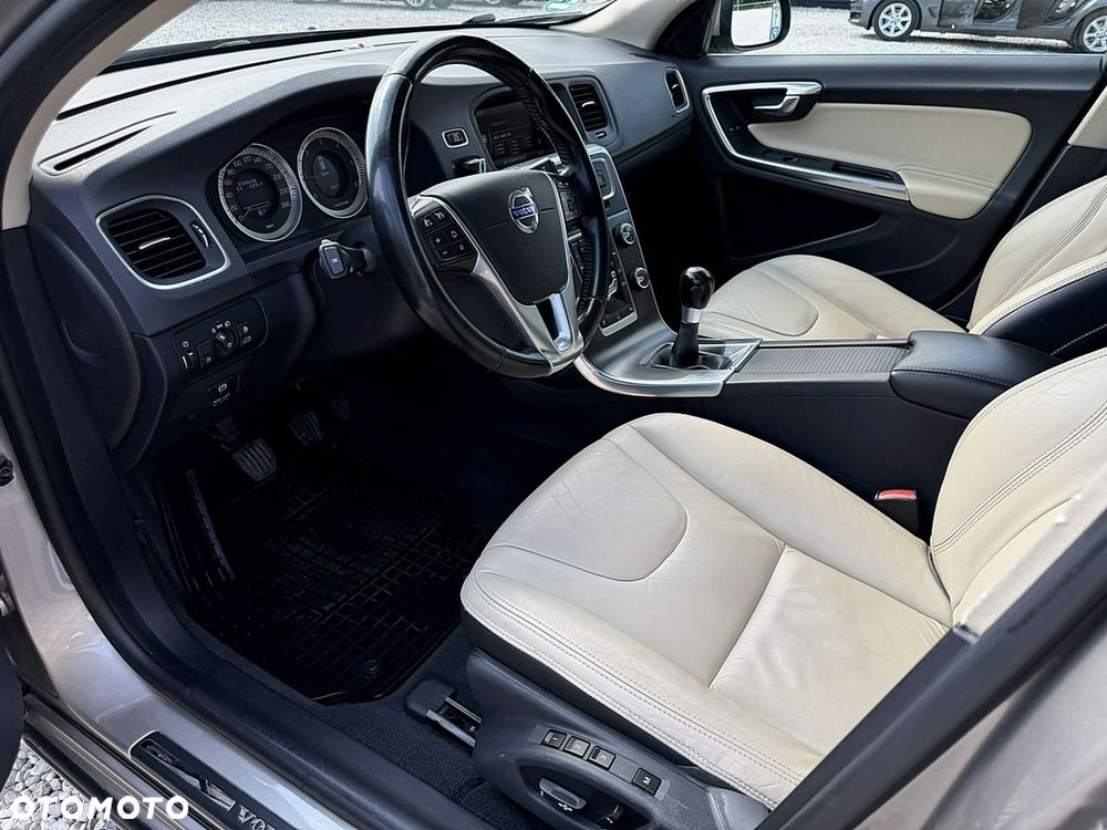 Volvo V60 - 10
