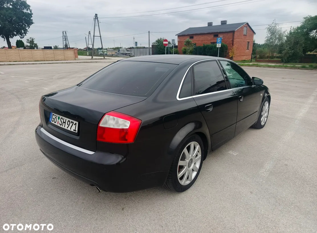 Audi A4 - 4