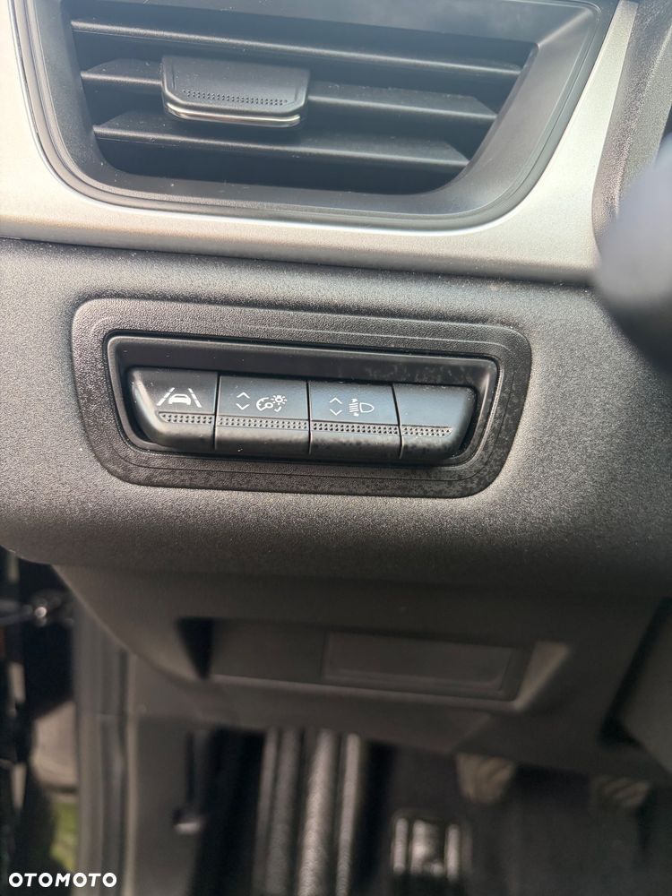 Renault Captur - 28
