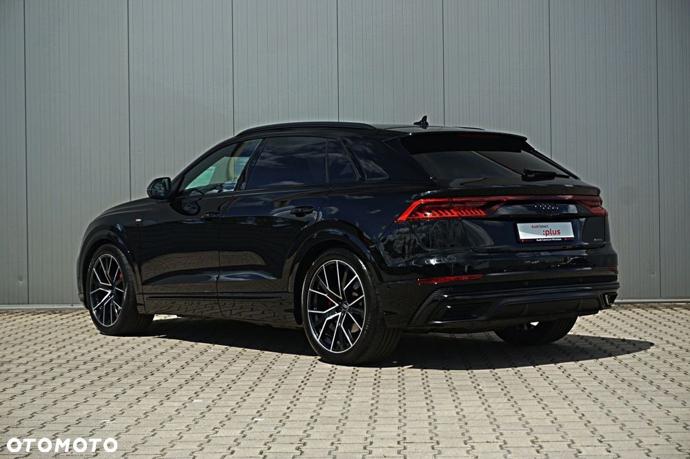 Audi Q8 - 6
