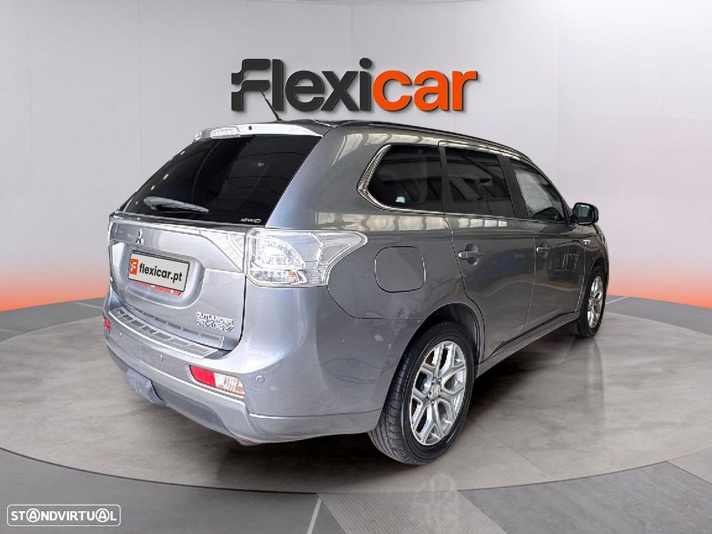 Mitsubishi Outlander 2.0 MIVEC Intense+ - 8