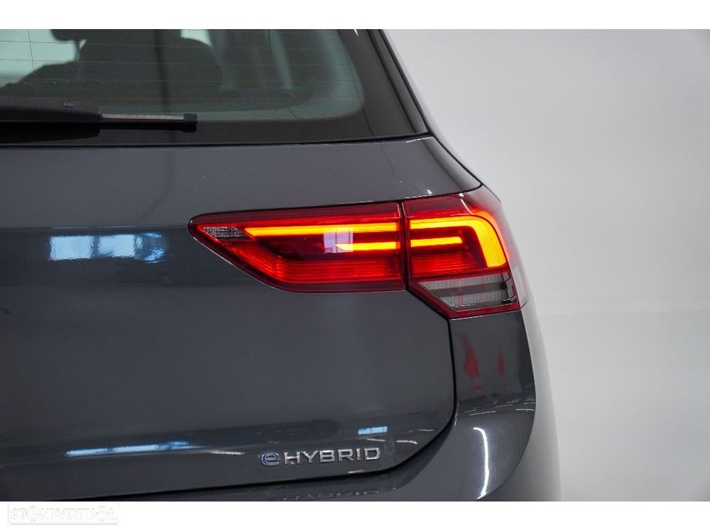 VW Golf - 8