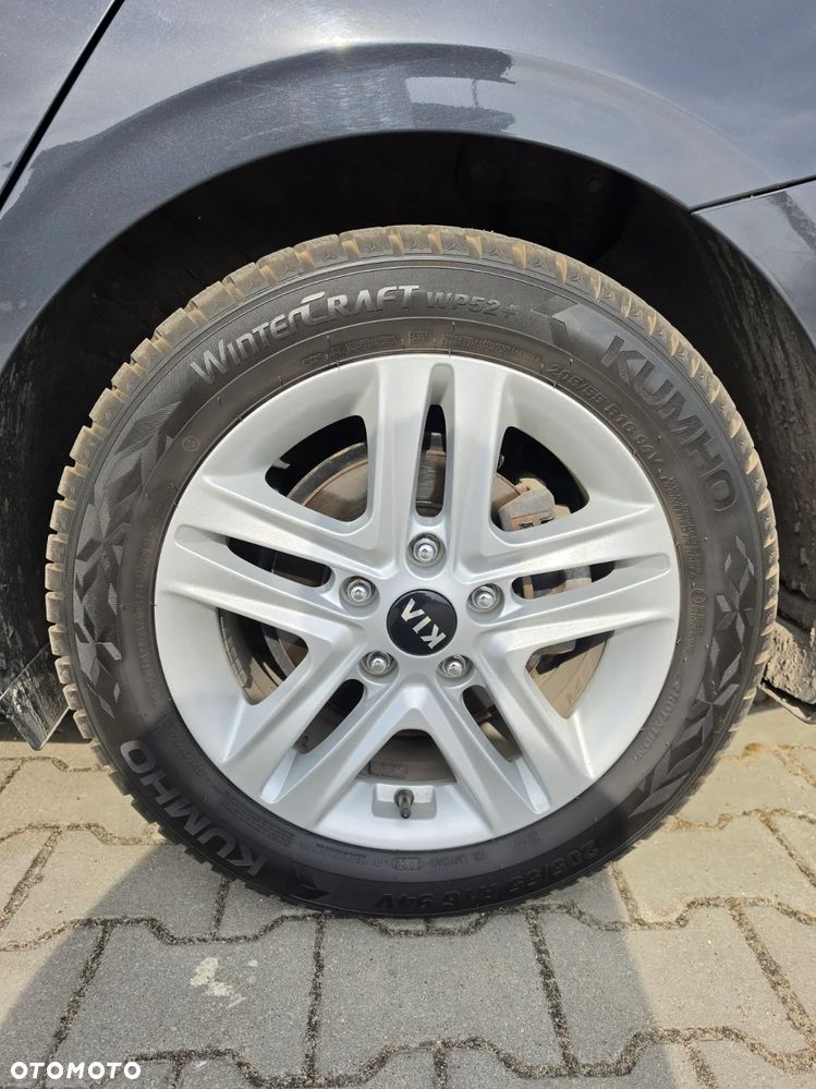 Kia Ceed - 10