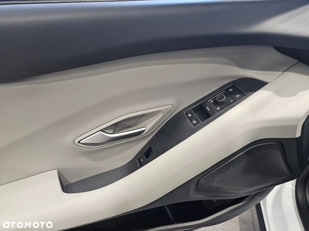 Ford Explorer 77kWh RWD - 19