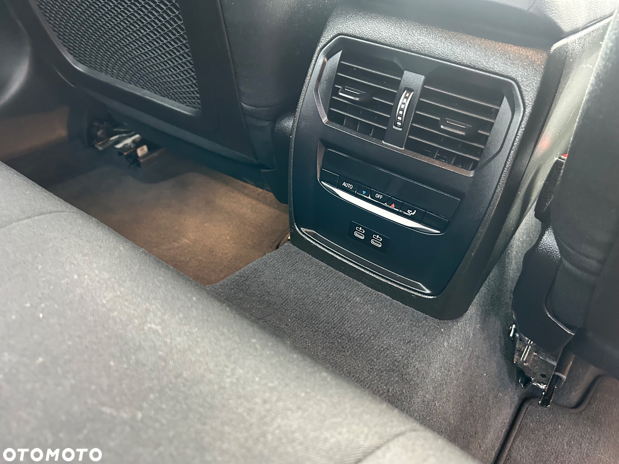BMW Seria 3 318i Sport Line - 14