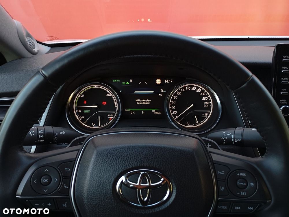 Toyota Camry - 25